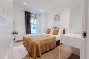 Stunning 3 Bed Flat in Central London